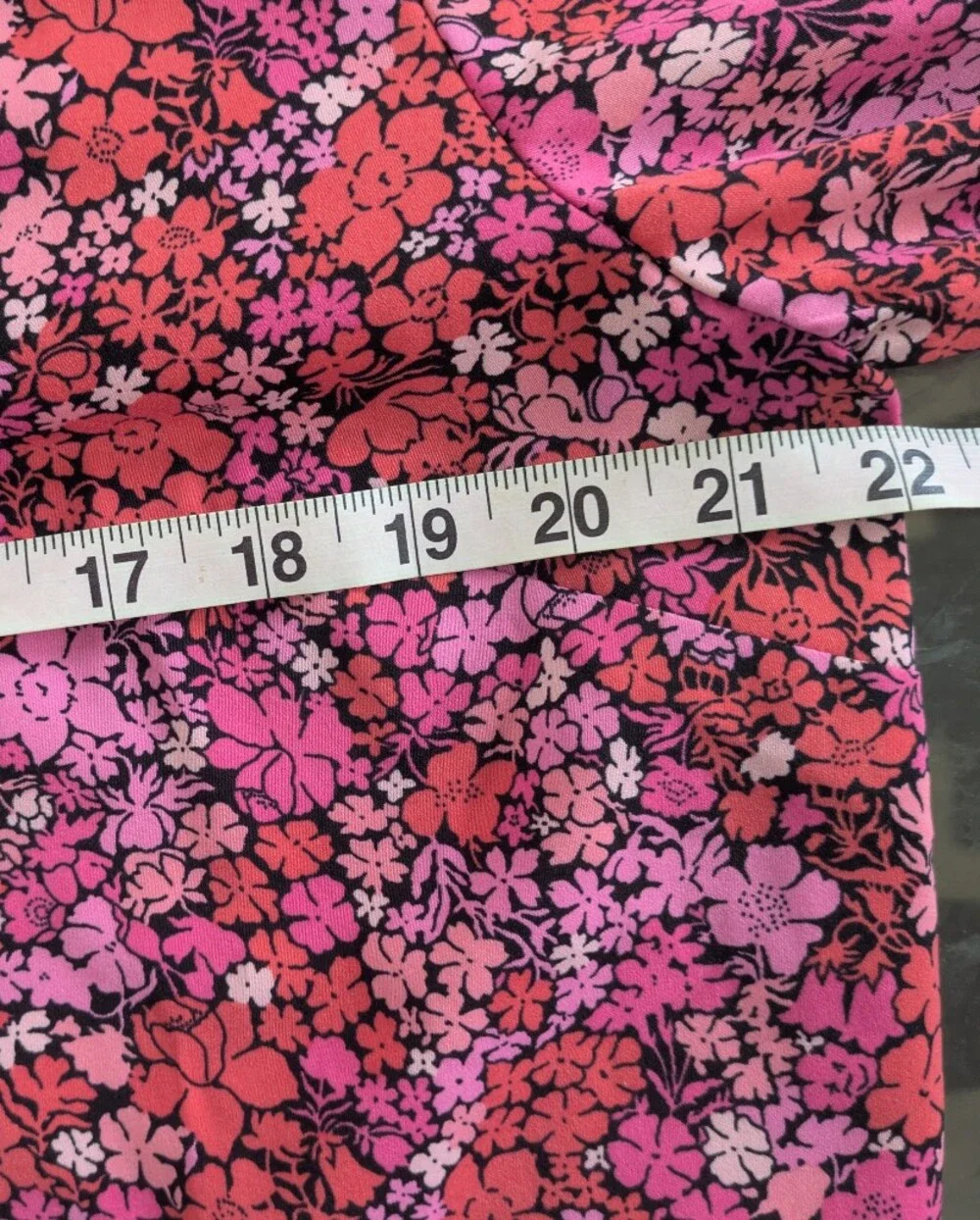 Michael Kors Floral Blouse V Neck 3/4 length tie cuff
